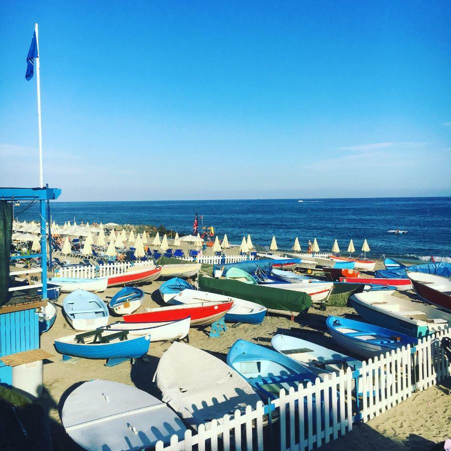 شقة Le Finestre Sul Mare ألبيسولا مارينا المظهر الخارجي الصورة